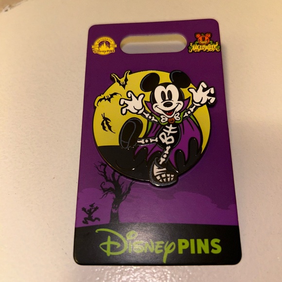 Mickey & Minnie Halloween Glow in the Dark Disneyland Pins - Picture 6 of 6